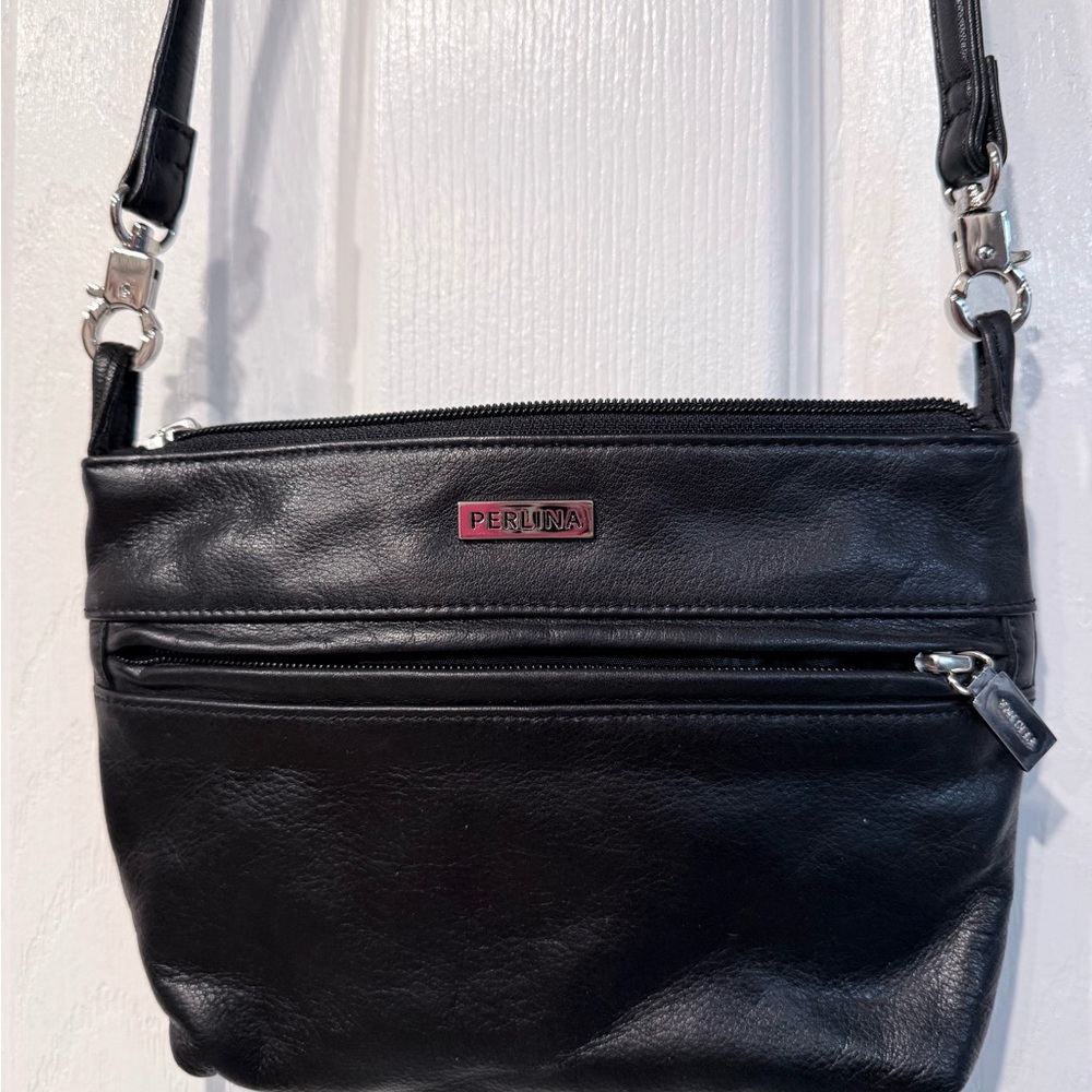 Perlina Elegant Black Leather Shoulder Bag